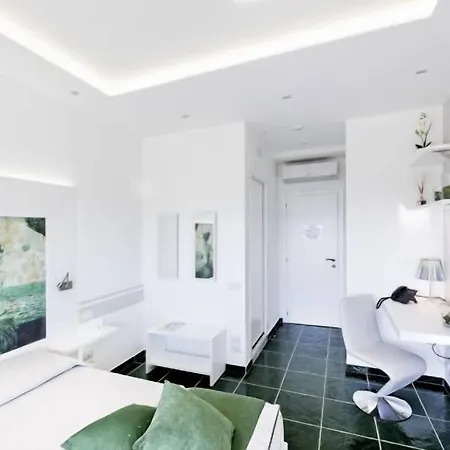 La Madegra Seasuite Maison d'hôtes 3*