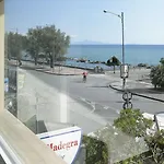 La Madegra Seasuite 3*