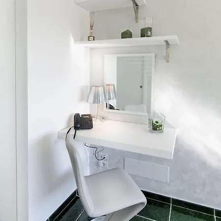 La Madegra Seasuite Gæstehus 4*