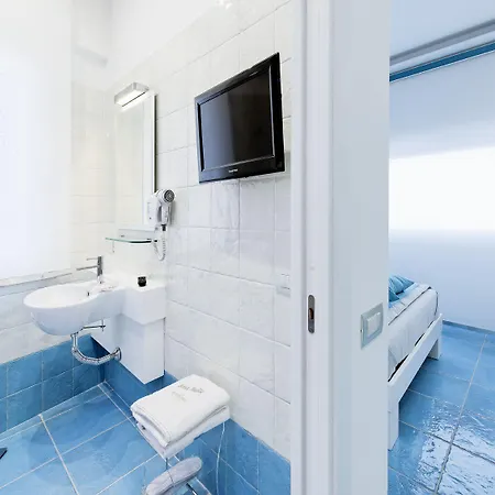 ラ マデグラ シースイート ゲストハウス サレルノ