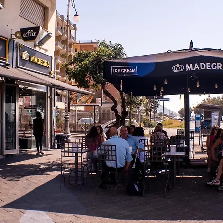 La Madegra Seasuite