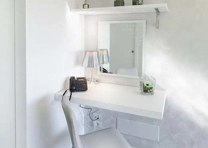 La Madegra Seasuite بيت ضيافة 4*