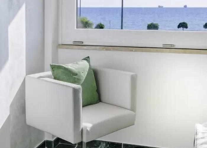 La Madegra Seasuite 4*