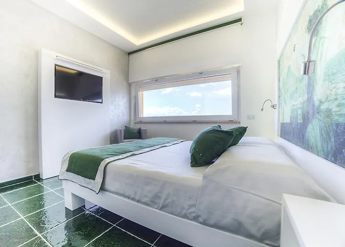 La Madegra Seasuite 4*