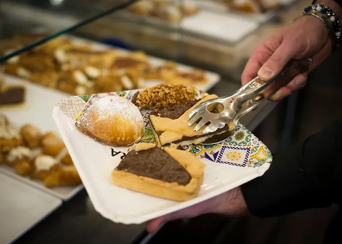 ラ マデグラ シースイート ゲストハウス 4*